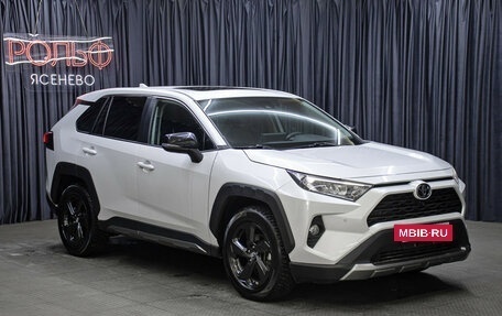 Toyota RAV4, 2022 год, 3 698 000 рублей, 3 фотография
