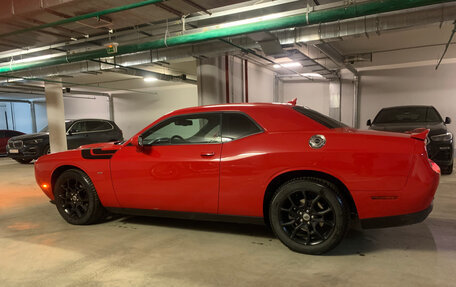 Dodge Challenger III рестайлинг 2, 2017 год, 2 600 000 рублей, 7 фотография