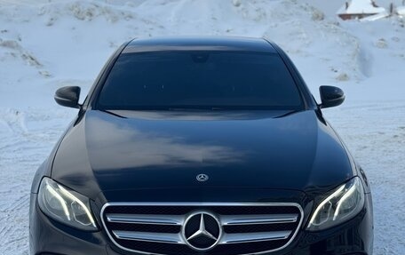 Mercedes-Benz E-Класс, 2019 год, 3 250 000 рублей, 1 фотография