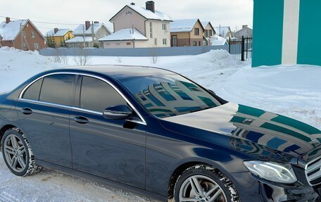 Mercedes-Benz E-Класс, 2019 год, 3 250 000 рублей, 9 фотография