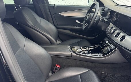 Mercedes-Benz E-Класс, 2018 год, 1 610 000 рублей, 9 фотография