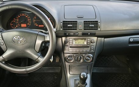 Toyota Avensis III рестайлинг, 2008 год, 700 000 рублей, 17 фотография