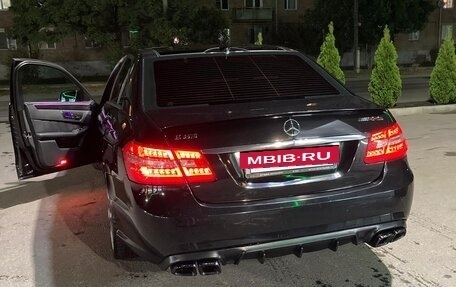 Mercedes-Benz E-Класс, 2010 год, 1 550 000 рублей, 2 фотография