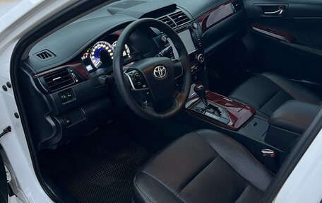 Toyota Camry, 2012 год, 1 310 000 рублей, 10 фотография