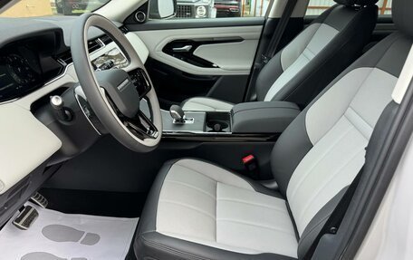 Land Rover Range Rover Evoque II, 2025 год, 6 500 000 рублей, 12 фотография