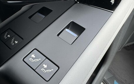 Land Rover Range Rover Evoque II, 2025 год, 6 500 000 рублей, 35 фотография