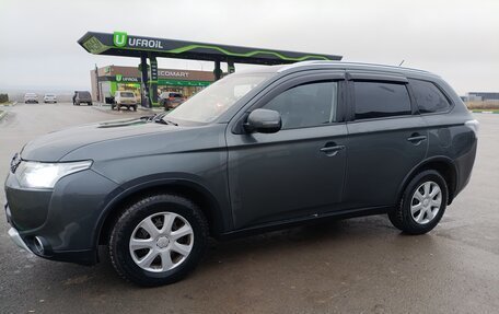 Mitsubishi Outlander III рестайлинг 3, 2014 год, 1 510 000 рублей, 6 фотография