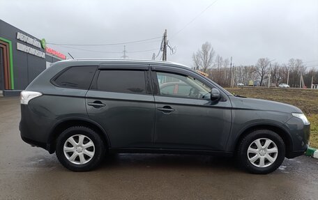 Mitsubishi Outlander III рестайлинг 3, 2014 год, 1 510 000 рублей, 2 фотография