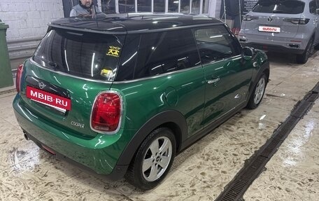 MINI Hatch, 2019 год, 2 340 000 рублей, 10 фотография