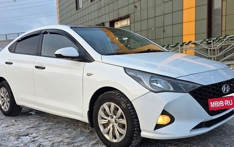 Hyundai Solaris II рестайлинг, 2021 год, 1 150 000 рублей, 6 фотография
