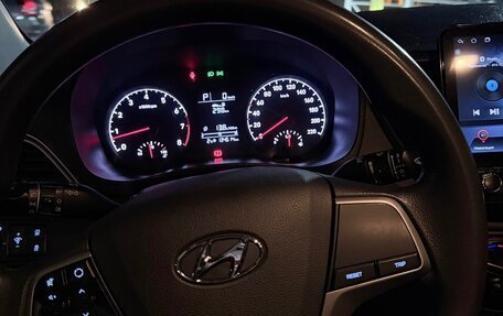 Hyundai Solaris II рестайлинг, 2019 год, 1 100 000 рублей, 1 фотография