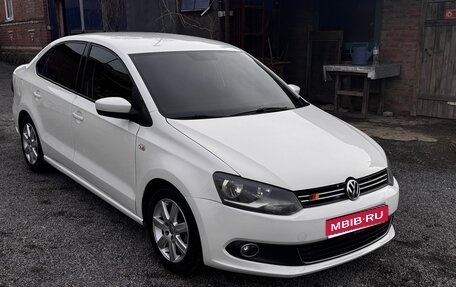 Volkswagen Polo VI (EU Market), 2010 год, 900 000 рублей, 1 фотография