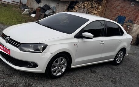 Volkswagen Polo VI (EU Market), 2010 год, 900 000 рублей, 2 фотография