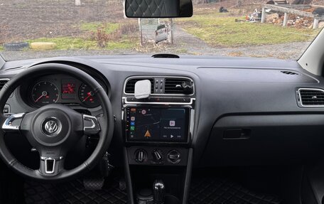 Volkswagen Polo VI (EU Market), 2010 год, 900 000 рублей, 15 фотография