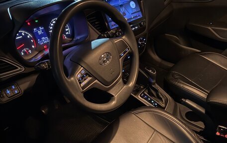 Hyundai Solaris II рестайлинг, 2019 год, 1 100 000 рублей, 6 фотография