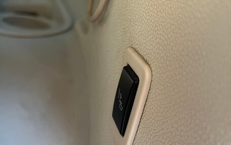 Cadillac Escalade III, 2008 год, 1 950 000 рублей, 13 фотография