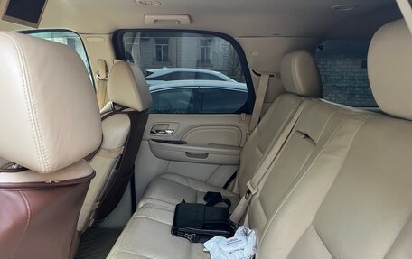 Cadillac Escalade III, 2008 год, 1 950 000 рублей, 12 фотография