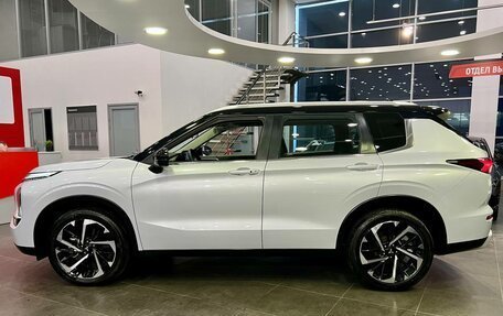 Mitsubishi Outlander, 2023 год, 3 850 000 рублей, 8 фотография