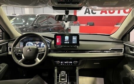 Mitsubishi Outlander, 2023 год, 3 850 000 рублей, 12 фотография