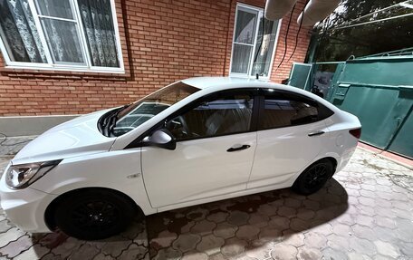 Hyundai Solaris II рестайлинг, 2012 год, 750 000 рублей, 3 фотография