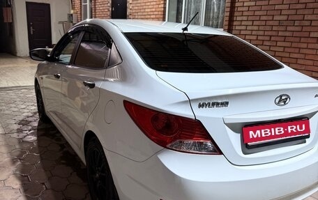 Hyundai Solaris II рестайлинг, 2012 год, 750 000 рублей, 4 фотография