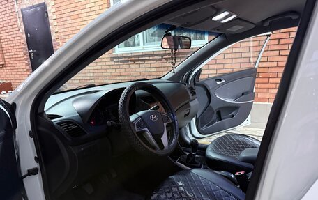 Hyundai Solaris II рестайлинг, 2012 год, 750 000 рублей, 14 фотография