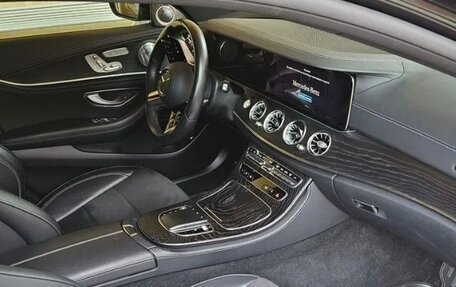 Mercedes-Benz E-Класс, 2021 год, 6 100 000 рублей, 5 фотография