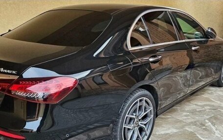 Mercedes-Benz E-Класс, 2021 год, 6 100 000 рублей, 3 фотография