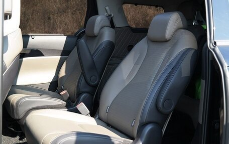 KIA Carnival, 2024 год, 4 999 123 рублей, 13 фотография