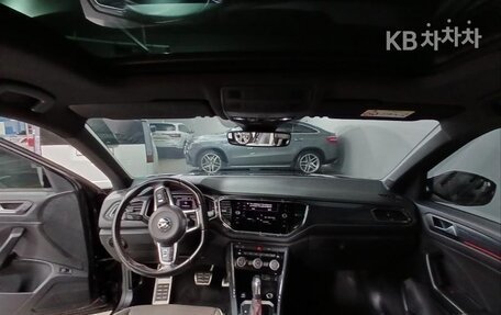 Volkswagen T-Roc I, 2021 год, 1 890 099 рублей, 6 фотография