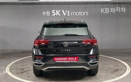 Volkswagen T-Roc I, 2021 год, 1 890 099 рублей, 3 фотография