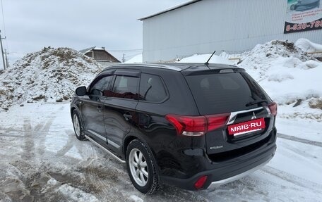 Mitsubishi Outlander III рестайлинг 3, 2015 год, 1 600 000 рублей, 8 фотография