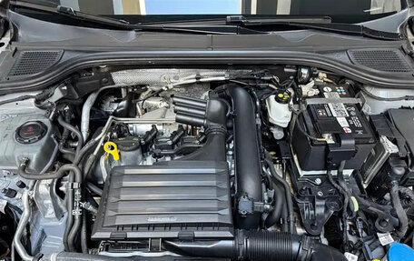 Volkswagen Golf VIII, 2022 год, 1 600 000 рублей, 14 фотография