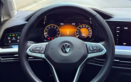 Volkswagen Golf VIII, 2022 год, 1 600 000 рублей, 6 фотография