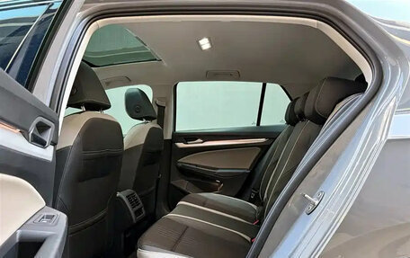 Volkswagen Golf VIII, 2022 год, 1 600 000 рублей, 12 фотография