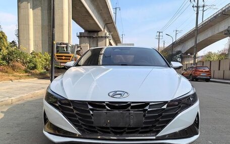 Hyundai Elantra, 2022 год, 1 285 000 рублей, 2 фотография