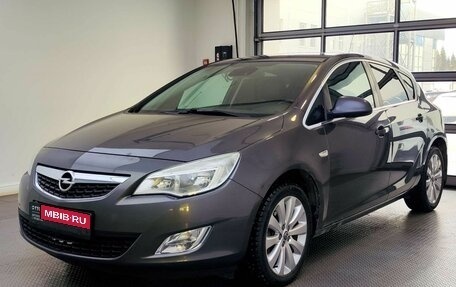 Opel Astra J, 2011 год, 655 000 рублей, 1 фотография