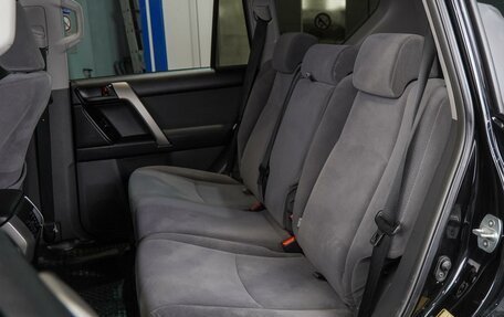 Toyota Land Cruiser Prado 150 рестайлинг 2, 2013 год, 2 820 000 рублей, 10 фотография