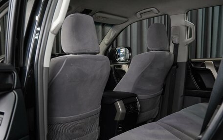 Toyota Land Cruiser Prado 150 рестайлинг 2, 2013 год, 2 820 000 рублей, 9 фотография