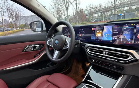 BMW 3 серия, 2023 год, 2 700 000 рублей, 12 фотография