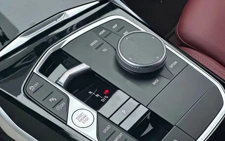 BMW 3 серия, 2023 год, 2 700 000 рублей, 14 фотография