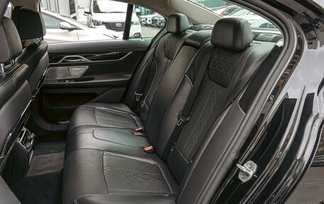 BMW 7 серия, 2016 год, 3 690 000 рублей, 11 фотография