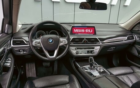 BMW 7 серия, 2016 год, 3 690 000 рублей, 8 фотография