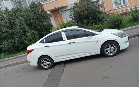 Hyundai Solaris II рестайлинг, 2014 год, 450 000 рублей, 4 фотография