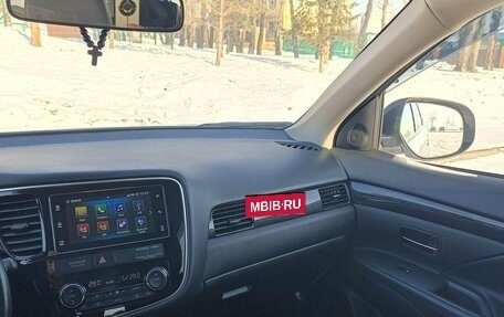 Mitsubishi Outlander III рестайлинг 3, 2018 год, 2 180 000 рублей, 8 фотография