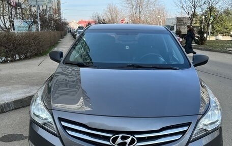 Hyundai Solaris II рестайлинг, 2015 год, 1 100 000 рублей, 4 фотография