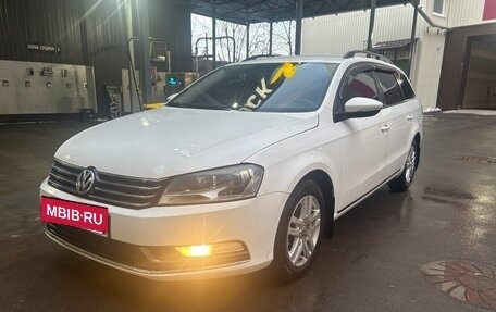Volkswagen Passat B7, 2011 год, 890 000 рублей, 2 фотография