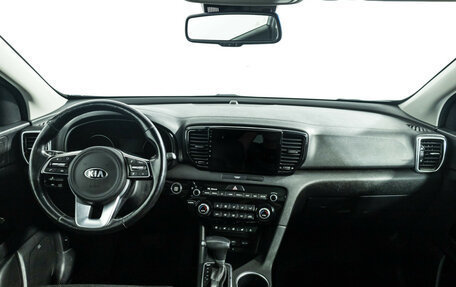 KIA Sportage IV рестайлинг, 2018 год, 2 589 700 рублей, 13 фотография