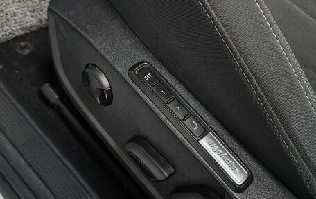 Volkswagen Golf VIII, 2022 год, 2 420 000 рублей, 19 фотография