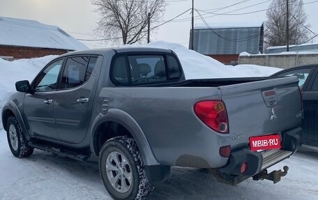 Mitsubishi L200 IV рестайлинг, 2015 год, 1 550 000 рублей, 7 фотография